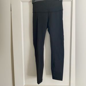 Lululemon Wunder Under Size 4 Black